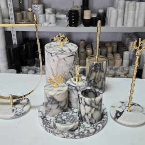 Set da bagno in marmo di lusso, accessori in pietra naturale fatti a mano, finitura oro o argento, distributore di sapone, barattolo di cotone, porta asciugamani e fazzoletti