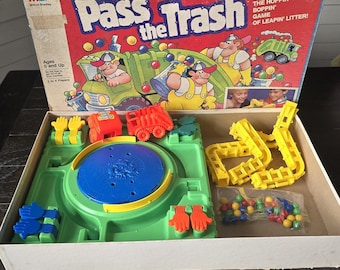 Pass the Trash, gioco da tavolo vintage Milton Bradley, 1987 *Lavori quasi completati