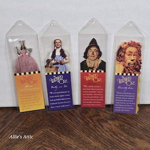4 Trollkarlen från Oz Bokmärkesset Dorothy Fågelskrämma Lejon Glinda Diecut Vintage 1999