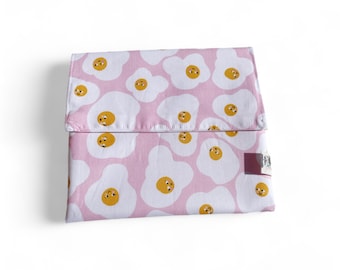 Sunny Side Up Bag" - Portabocatas Divertido con Estampado de Huevo Frito