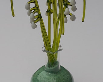 Bunch of Hand made Glass LILY of The VALLEY, Decorative Sand, Grass and stunning VASE