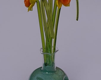 Bunch of Hand Made Glass DAFFODILS, Decorative Sand, GRASS and stunning VASE