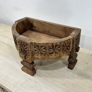 Rustiek gesneden houten halve Chakki-tafel handgemaakte houten plantenstandaard kaarshouder, boho boerderijaccent voor woonkamer, salontafeldecor