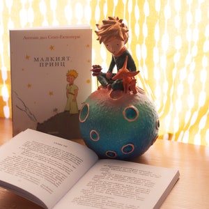 uniquely bookly person colorful Little Prince artful figure print Artistic Statuete Lovely Santimental gifted souvenir personal gift