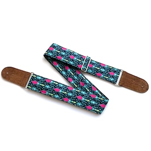 Vegan guitar strap, Gift for guitarists, Strong and durable, Suitable for bass and other heavy instruments, Handmade guitar band