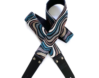 Tracolla per chitarra Deluxe, regalo per chitarristi, resistente e durevole, adatta per basso e altri strumenti pesanti, realizzata a mano, in cotone e pelle