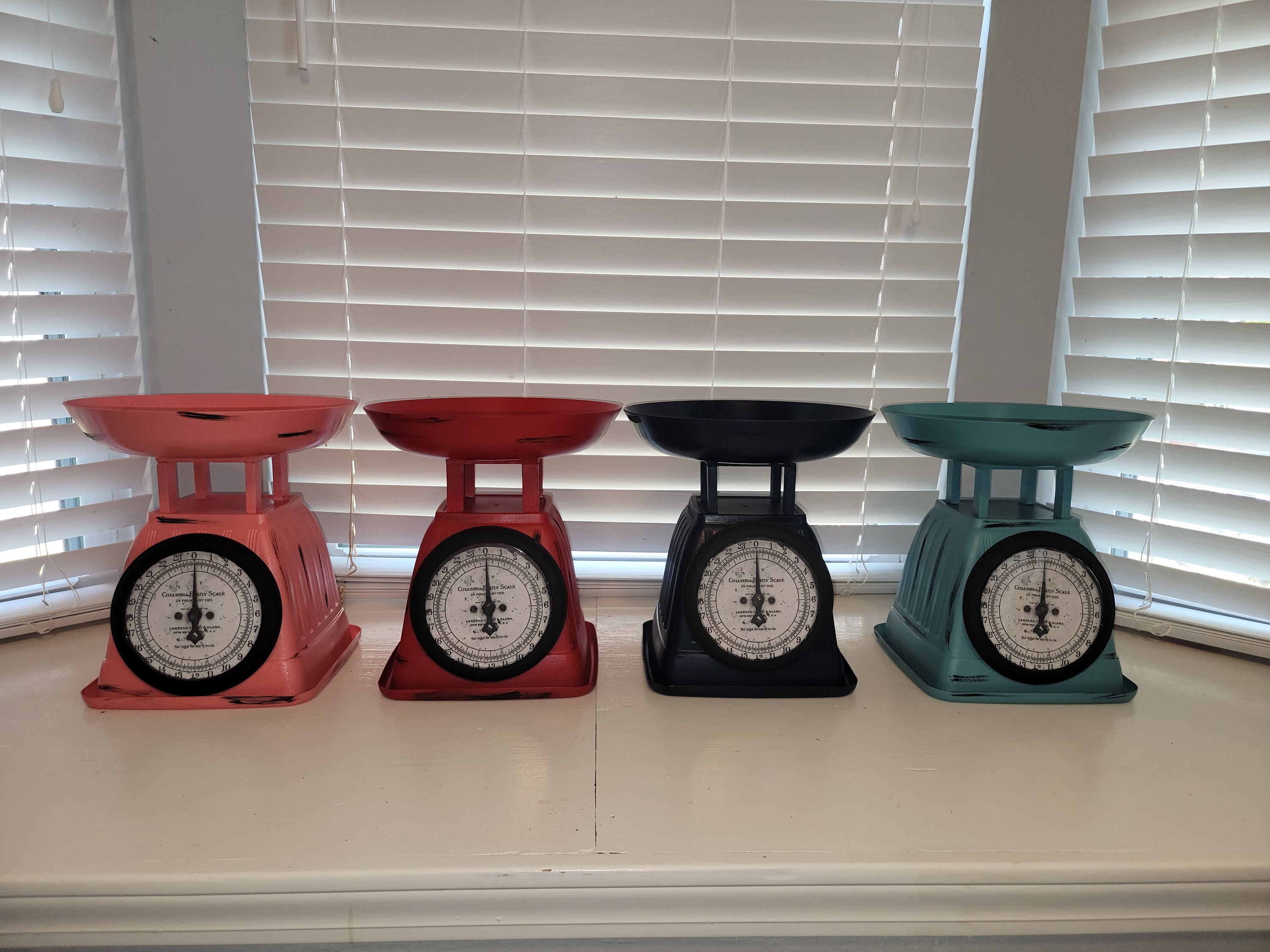 Old fashioned cheap food scale