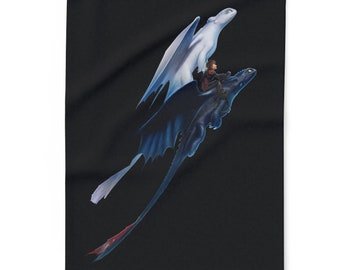 Arctic Fleece Blanket with Luna the Light Fury and Toothless the Night Fury from How to Train Your Dragon