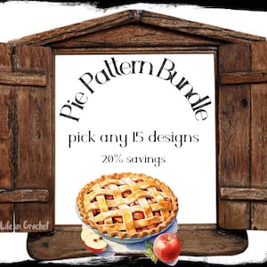 Peut inclure: Illustration d'un ensemble de patrons de tartes, avec le texte "Pie Pattern Bundle" en arc au-dessus du texte "pick any 15 designs" et "20% savings". L'image présente une tarte aux pommes à treillis, des tranches de pomme et une pomme entière, encadrées par des volets en bois.