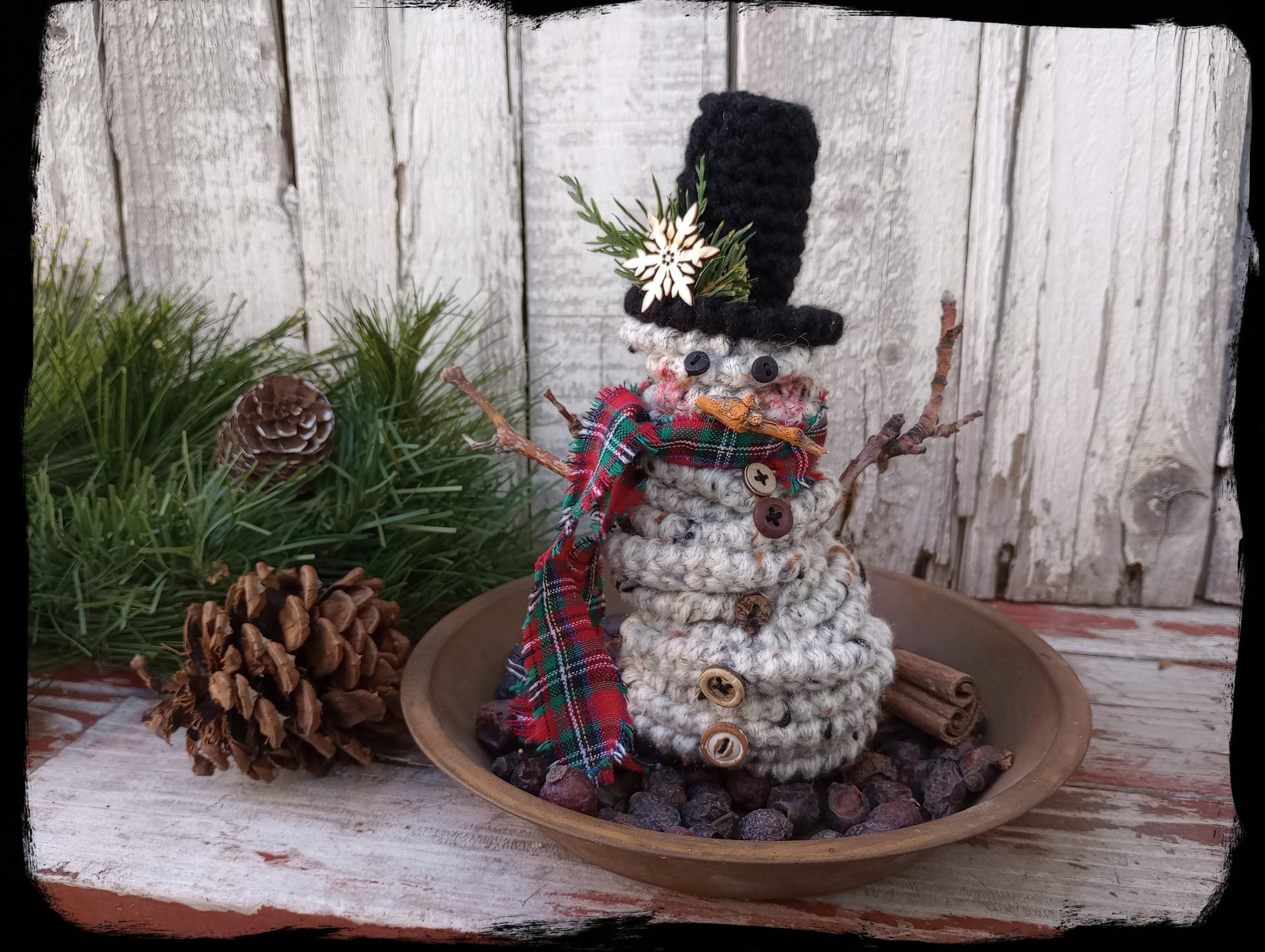 PDF Pattern, Melting Snowman Christmas Ornament, Rustic Snowmen Shelf