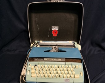 Vintage Mid Century Smith Corona Typewriter