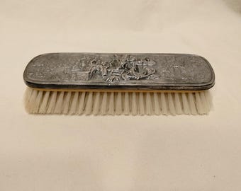 Cepillo para ropa plateado de mediados de siglo