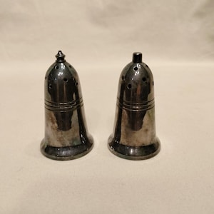 Saliera e pepiera vintage placcate in argento