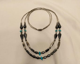 Collar vintage de plata, hematita y turquesa