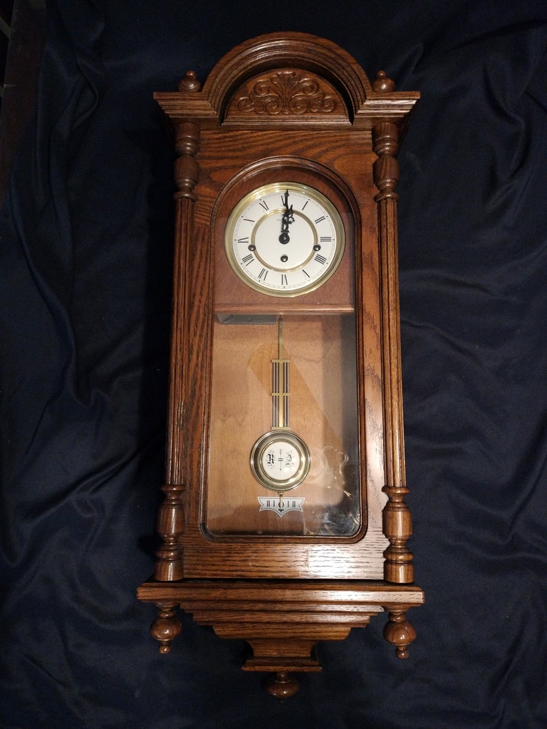 Vintage Howard Miller Chiming Wall Clock Etsy