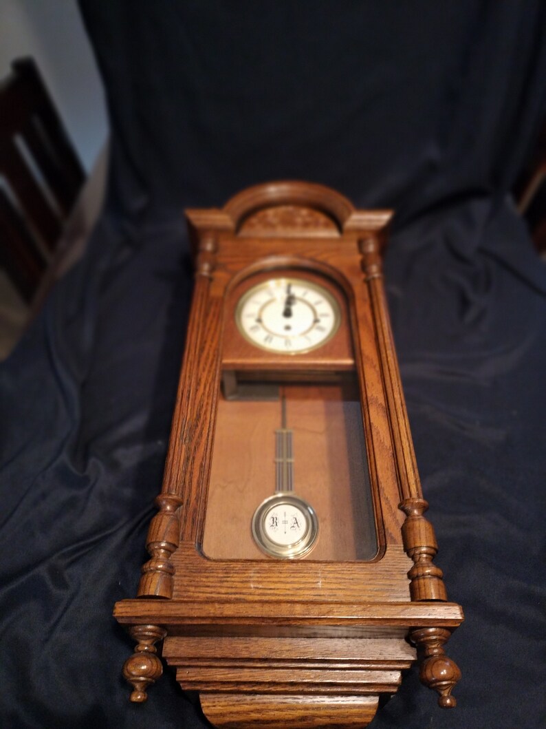 Vintage Howard Miller Chiming Wall Clock Etsy