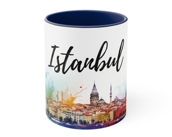 Taza de café con el horizonte de Estambul, recuerdo de viaje a Turquía