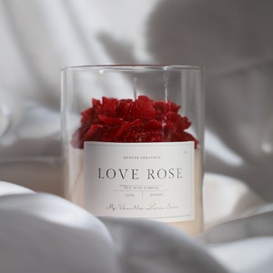 Rose candle, to give as a gift to your loved ones or simply for yourself