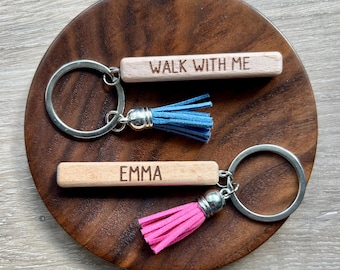 Camina conmigo – Llavero con tema juvenil SUD 2026 / Madera grabada personalizada + Borla / Moisés 6:34 / Regalo para Jóvenes Jóvenes, Tirador de cremallera