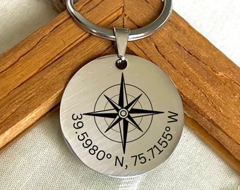 Custom Coordinate Compass Keychain - Find Your Way with Style"