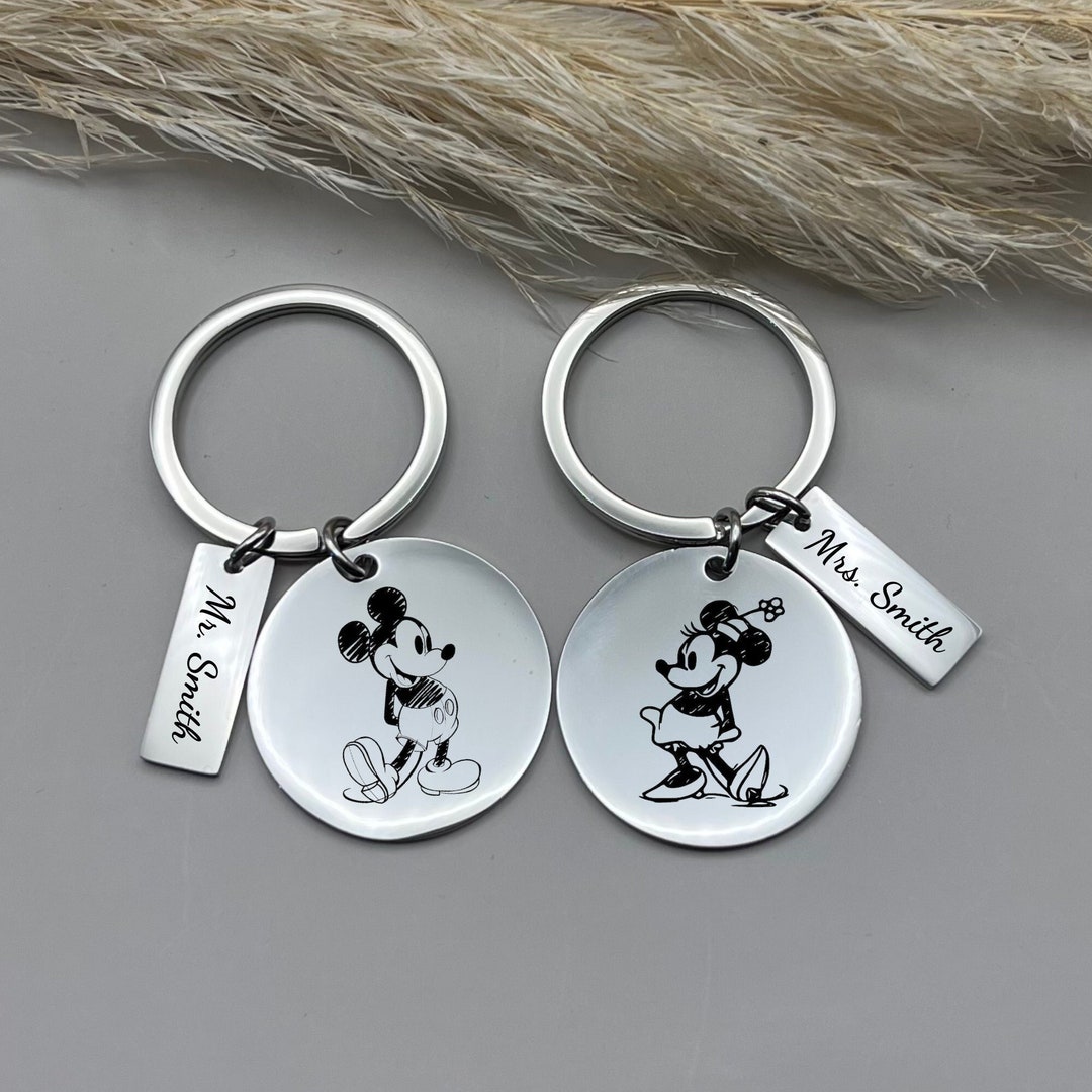 Portachiavi Personalizzato In Acciaio Con Ghirlanda E Fiore | Regalo Donna Amica Mamma