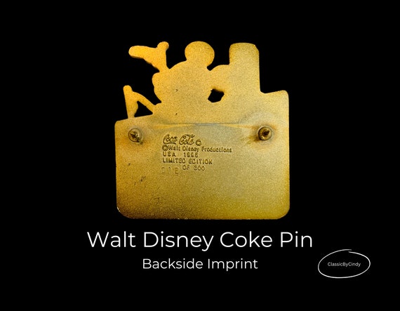 Coke Music Pin 28x26mm - Coca Cola Anstecker | Musik Pin Sammlerstück