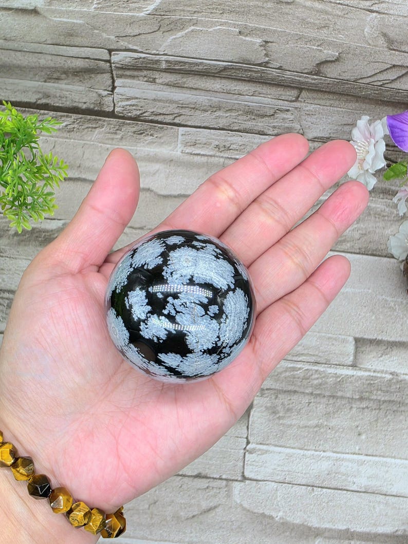 Snowflakes Obsidian Sphere / 52mm / Obsidian / Chakra / Rocks and ...