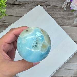 Sky Blue Calcite Spher / 59mm / Chakra / Rocks and Minerals / st57