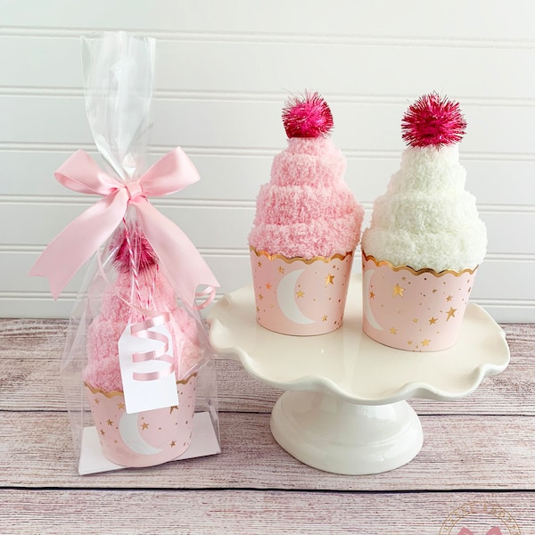 Baby Shower Prize for Games, Baby Girl Shower Party Favors, Fuzzy Sock Cupcake, It's a Girl Party Favors, Baby Shower Ideas, Game Prize Gift