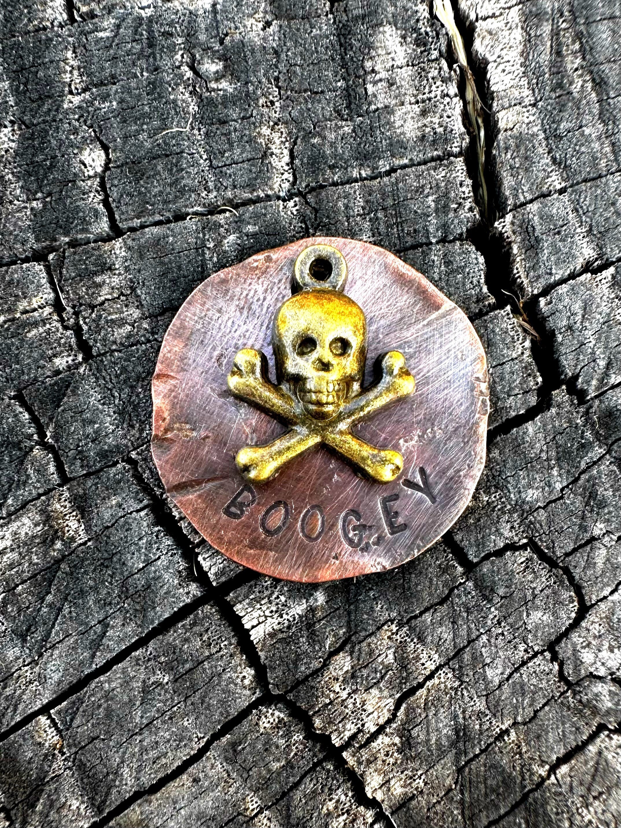 Skull and crossbones dog tag new arrivals