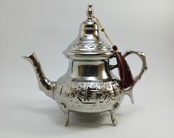 Handmade Moroccan Brass Teapot: Engraved Fassi Style