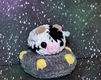 Cowstronaut Crochet PATTERN ONLY- Cow UFO
