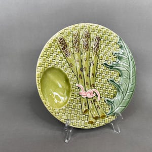Wonderful Vintage Portuguese Bordallo Pinheiro Majolica Asparagus Plate with Dipping Well c1960s. Vintage Serving Platter