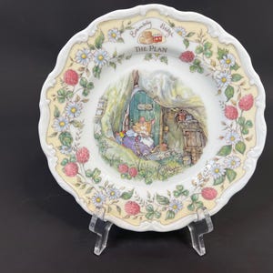 Vintage 1993 BRAMBLY HEDGE Royal Doulton &quot;The Plan&quot; Bone China Plate 8 1/4”~, Vintage Royal Doulton Surprise Outing Plate