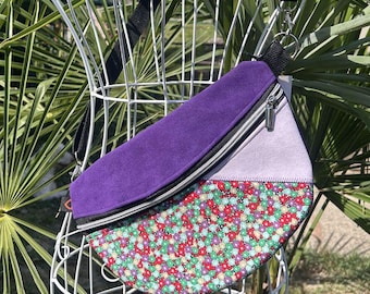 Bolso bandolera Flower Violet, elegante riñonera hecha a mano