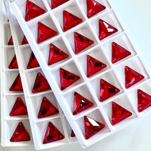 Light Siam 3270 Sew On Glass Crystal Triangle Flatback Rhinestones 12mm 16mm Premium Red K9 Glass Gemstones