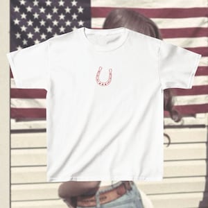 Red Horseshoe Baby Tee, Vintage Western Style Tee, Cowboy Graphic Baby Tee, Country Concert Tshirt, Gift for Her, Aesthetic Cowgirl Top Red