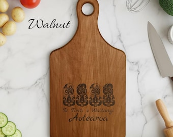 Aotearoa Wooden Cheese Board, New Zealand Art, Māori Tiki Design, Treaty of Waitangi Decor, Unique NZ Gift, Kiwi Housewarming Gift