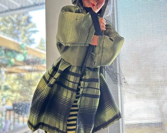 Decorative Kitchen Witch Ulva green | Handmade