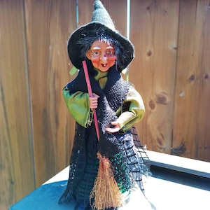 Sorcière Quincie décorative verte pour la cuisine | Fait main