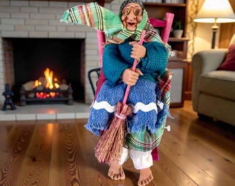Decorative Kitchen Witch Irma green | Handmade