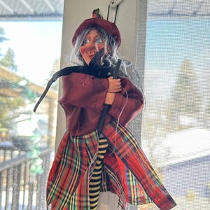 Decorative Kitchen Witch Ulva red | Handmade