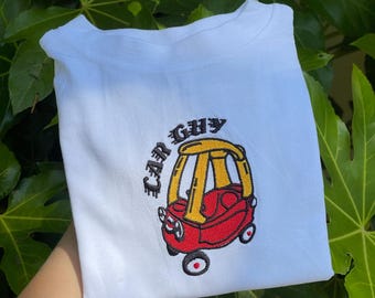Besticktes Auto Guy Cozy Coupé KLEIN-Shirt: süßes Auto-Liebhaber-lustiges Jungen-Kleinkind-T-Stück