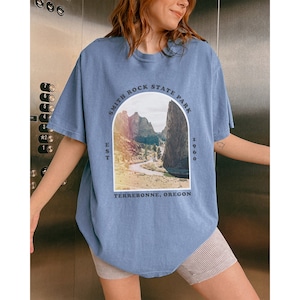 Smith Rock State Park T-shirt - Central Oregon, Rock Climbing Shirt, Northwest Gift, PNW Shirts, National and State Parks, Bend Oregon Shirt