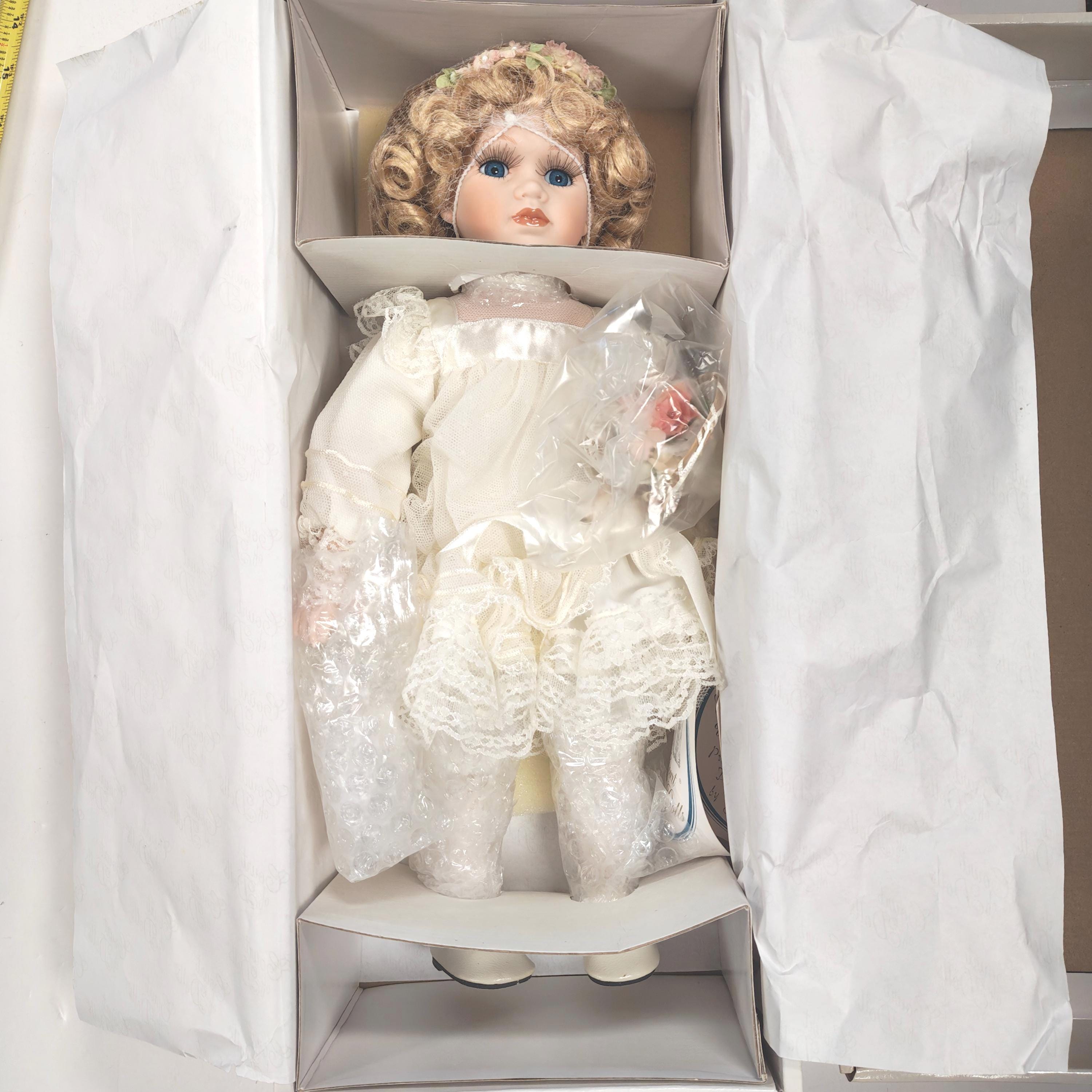 Poupée Habillée Buste Porcelaine D'époque Dans Sa Boîte
