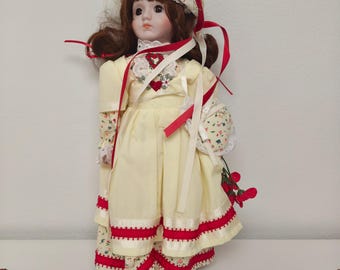 Vintage Brinn’s Musical Porcelain Doll “Fascination” 1986 w/ Box & COA Collectors Edition Girl Doll