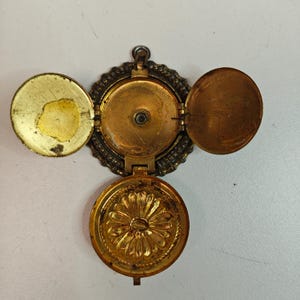 Vintage Ornate Locket Pendant Secret Compartment Gold Tone Floral Keepsake Victorian Style
