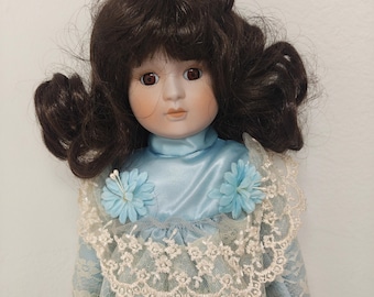 Vintage Brinn's Porcelain Doll "The Way We Were" 1986 Musical Blue Dress (Box, COA)