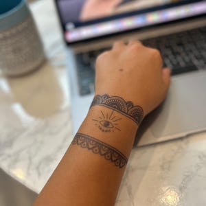Henna Design Tattoo | 2 Week Semi Permanent Vegan Temporary Tattoo | Eye Tattoo | Henna Tattoo | Abstract Tattoo | Festival Tattoo