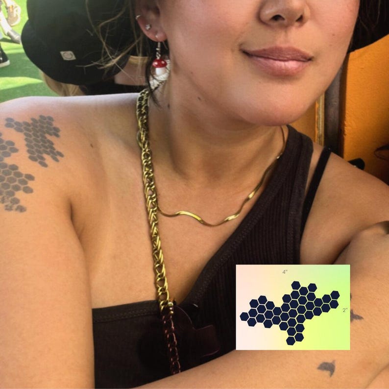 Honig Kamm Tattoo | Geometrisches Tattoo | Minimalistisches Tattoo | Semi permanent temporäres Tattoo | Bienenstock Tattoo | Abstraktes Tattoo Bild 1